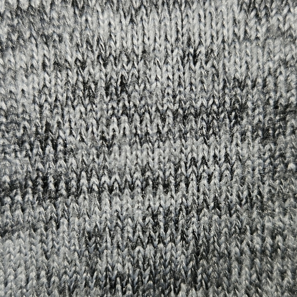 *2 for $10*GIRLS size 6 Black/white sweater with bow detail across front bottom - Picture 5 of 5